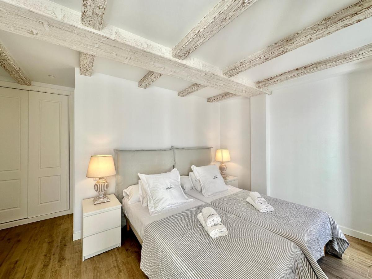Old Town Modern Flat, 4 Minutes From Beach - Eaw Homes 마르베야 외부 사진