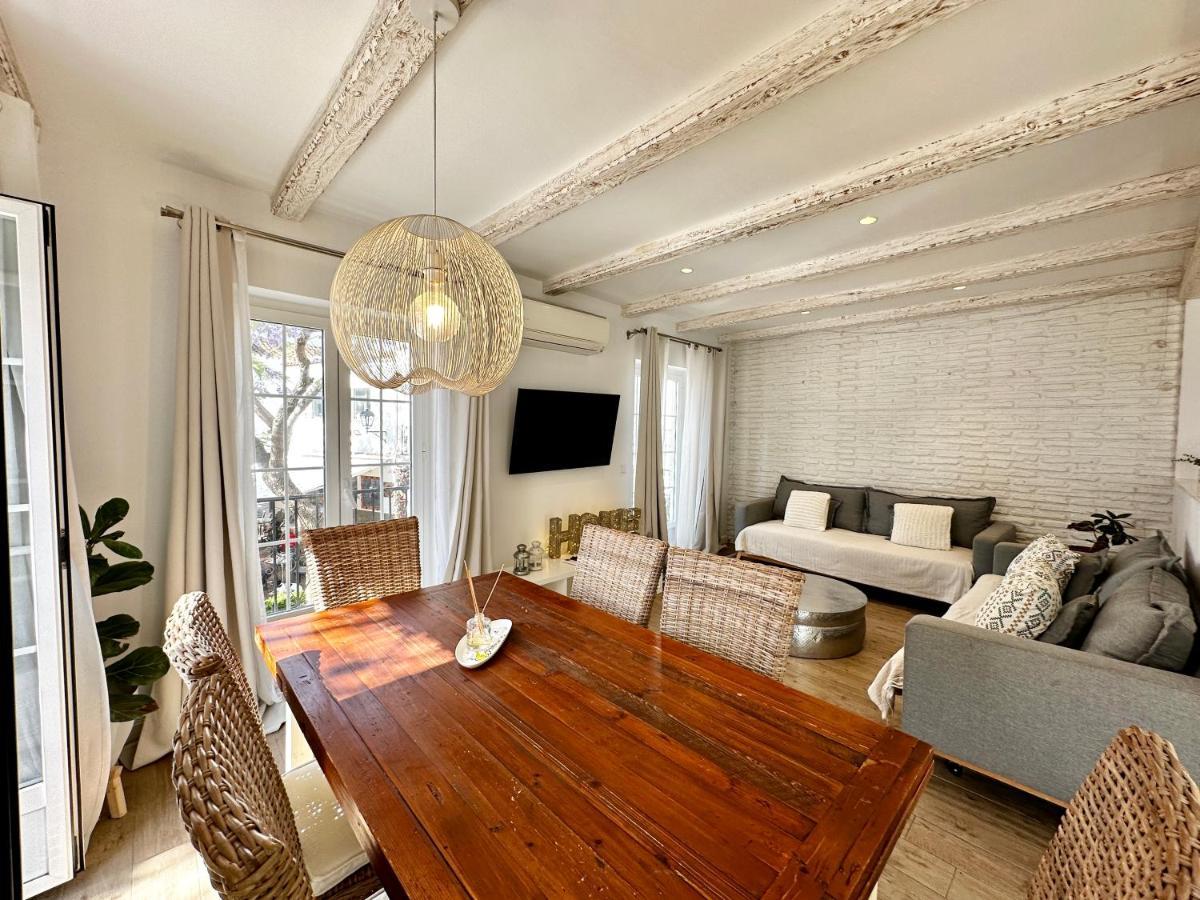 Old Town Modern Flat, 4 Minutes From Beach - Eaw Homes 마르베야 외부 사진